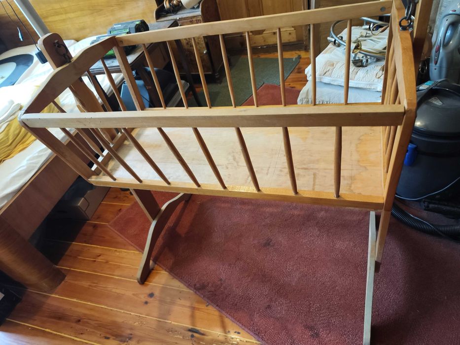 Бебешка люлка от дърво,арт 30евро