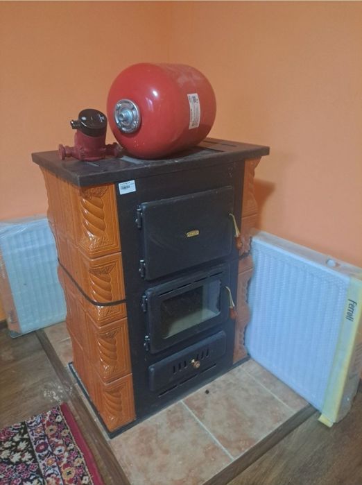 Centrală pe lemne