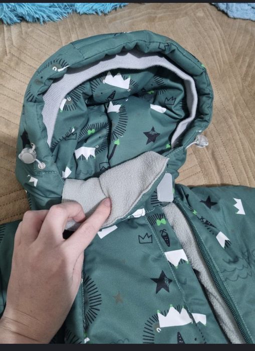 Продам зимний комбинезон трансформер 62-68