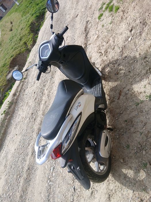 Vând piaggio liberty 125cc cu acte! 2020