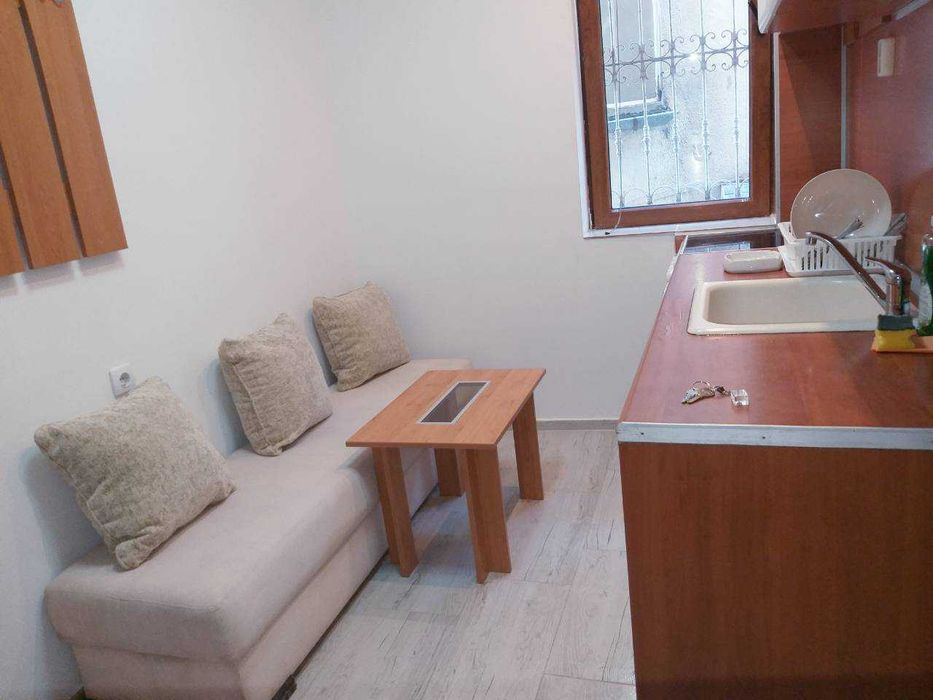 AMORE 1- Двустаен апартамент в идеален център на 1 мин. пеша от плажа