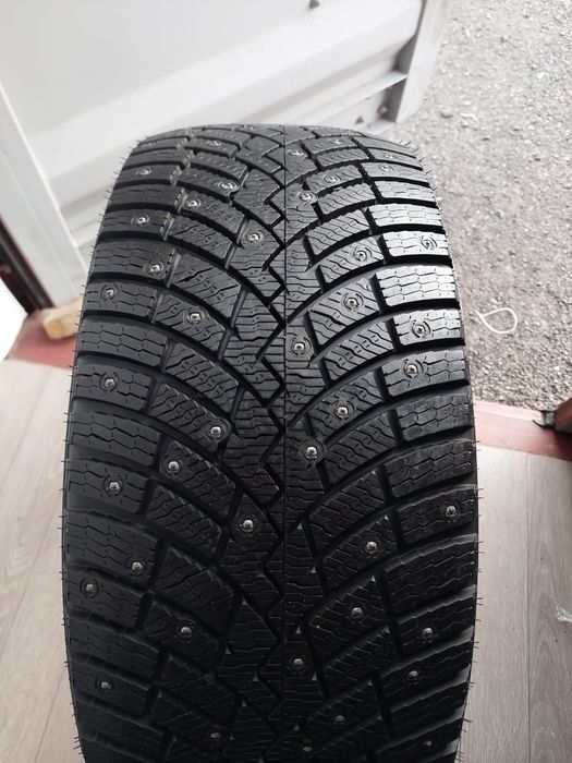 Шына Pirelli 285/40/22