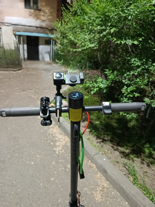 Продам самокат xiaomi scooter elite