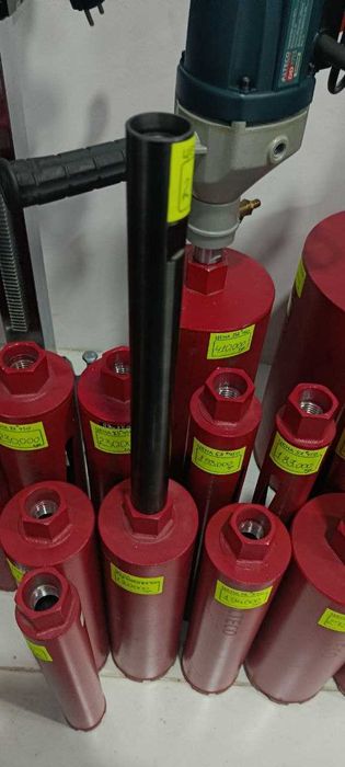 Коронки для алмазных машин и аксессуары для них.