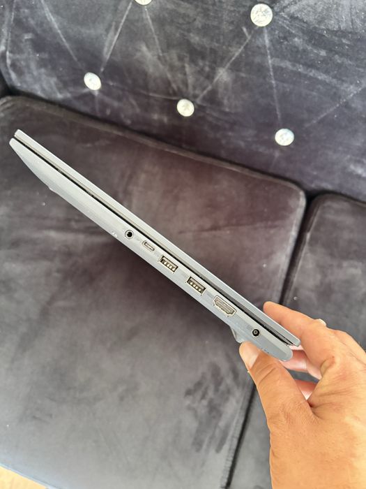 Asus Vivobook 15• i7-13620H• 1Tb SSD• 16gb ram• 45 de cicluri• Garantie• fabricat 6/ 2025• Stare ca nou