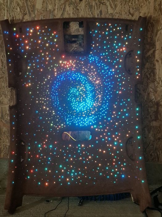 Plafon instelat si ambientale