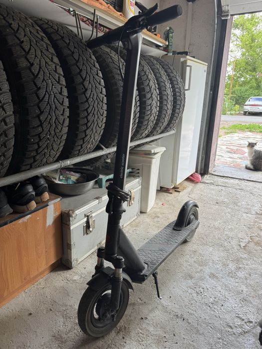 Продам самокат Hoverbot в хорошем состояние