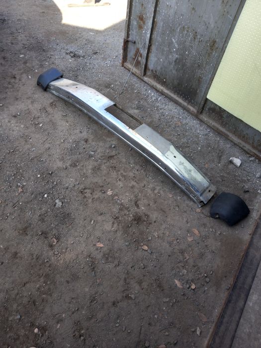 Продам бампер на прадо 70