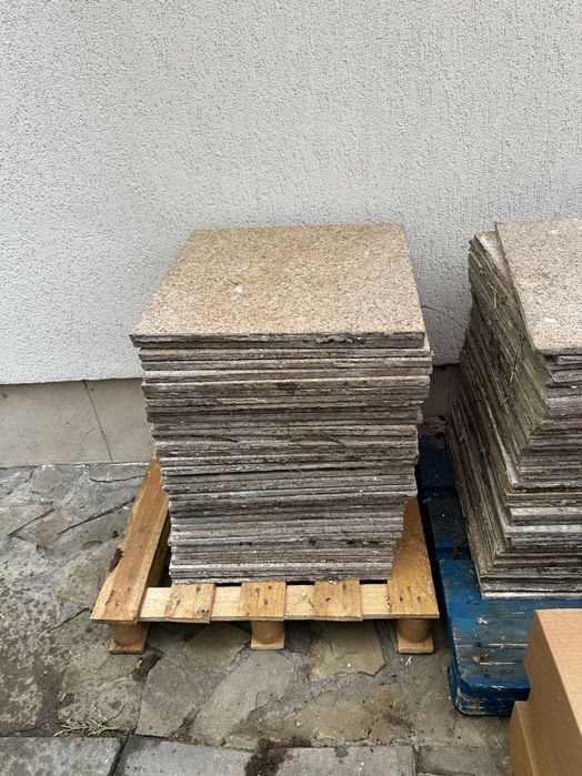 Placi de granit 50*50*1,5cm