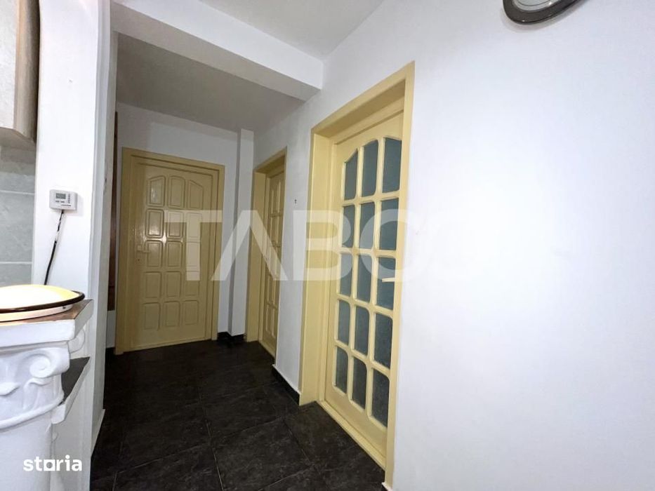 Apartament cu 3 camere in Gheorgheni zona Piata Mercur balcon si beci