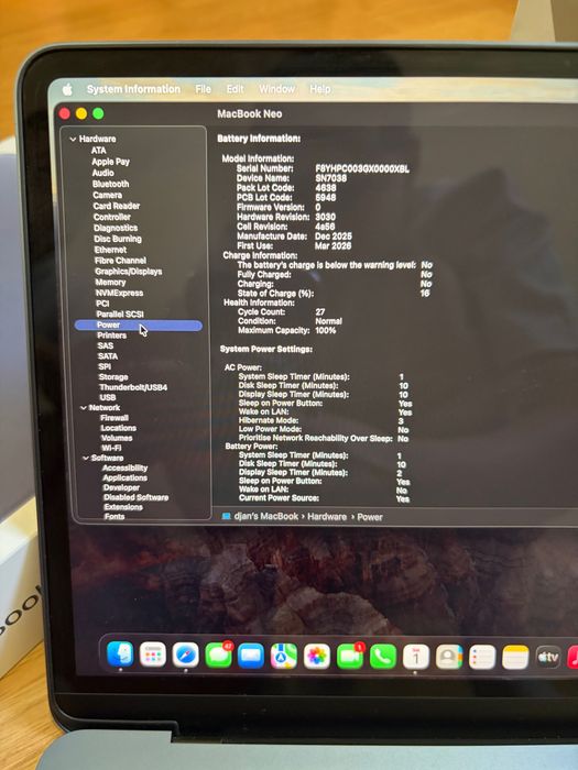 MacBook – 256GB, цвят индиго, само на 27 цикъла (Купуван от iStyle)