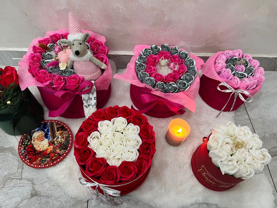 Кутии с рози, подарък за всеки повод