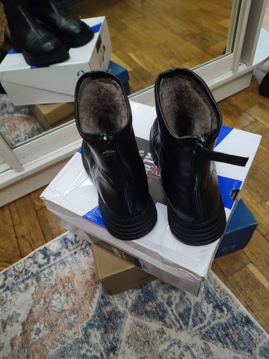 Продам ботинки классного качества