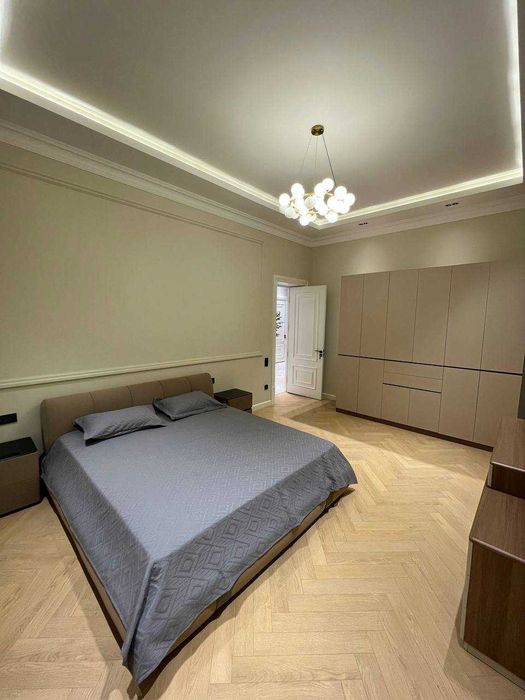 Продается Дом Академгородок 2,6 соток 350 кв.м.