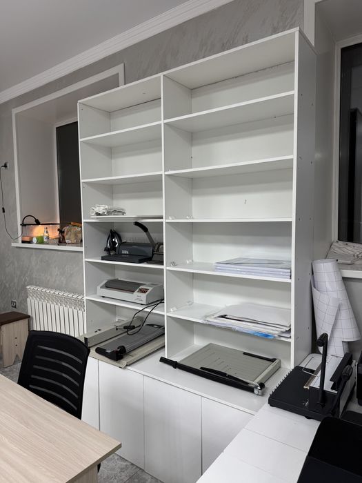 Шкаф с полками стеллаж