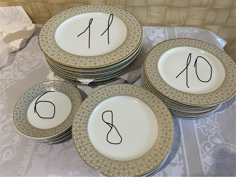 Продам сервиз столовый