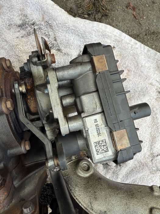 Turbina  Bmw F10 525 xdrive 218 cp