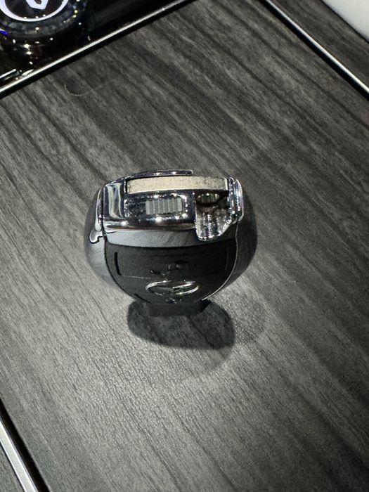 Ключ Mercedes-Benz «Рыбка»