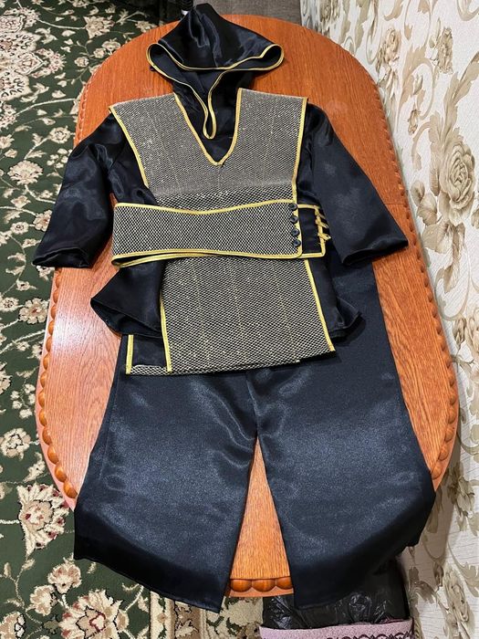 Продам новогодний костюм