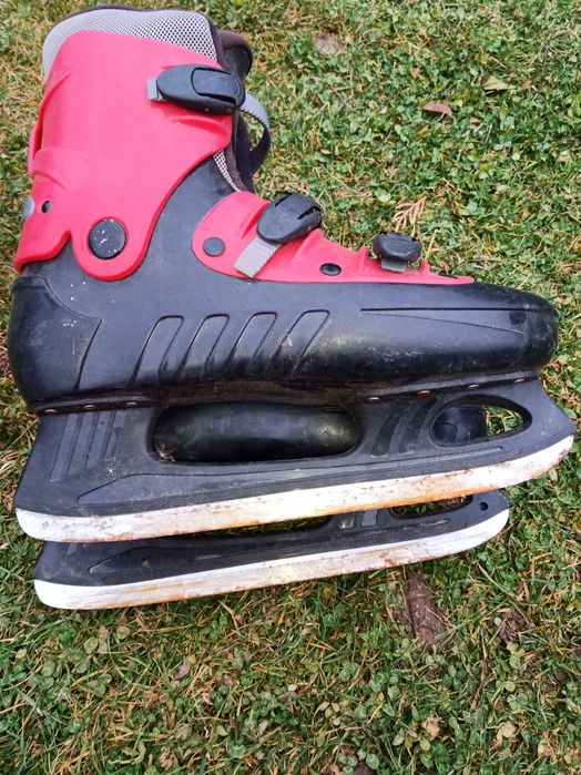 Кънки за лед -20лв/бр
Детските (31-33)имат лека забележка на шева,