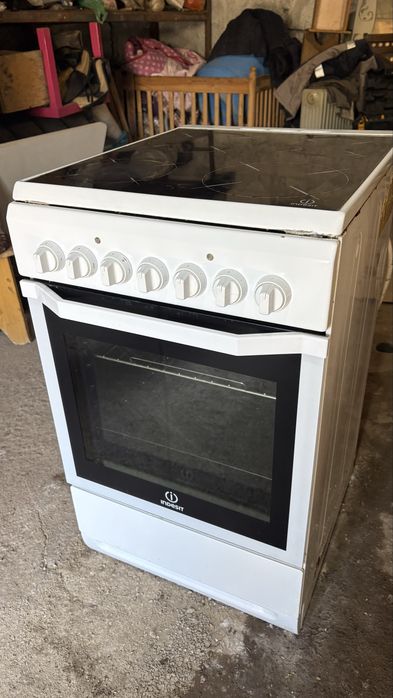 Продам электроплиту, стеклокерамика.