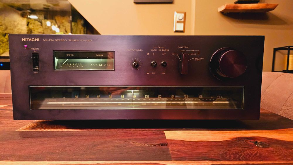 Тунер ретро AM-FM Stereo Tuner Hitachi FT-440