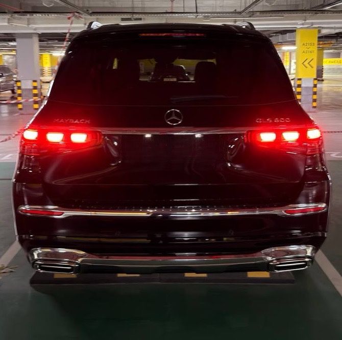 Mercedes-Benz Maybach GLS 600 год 2025