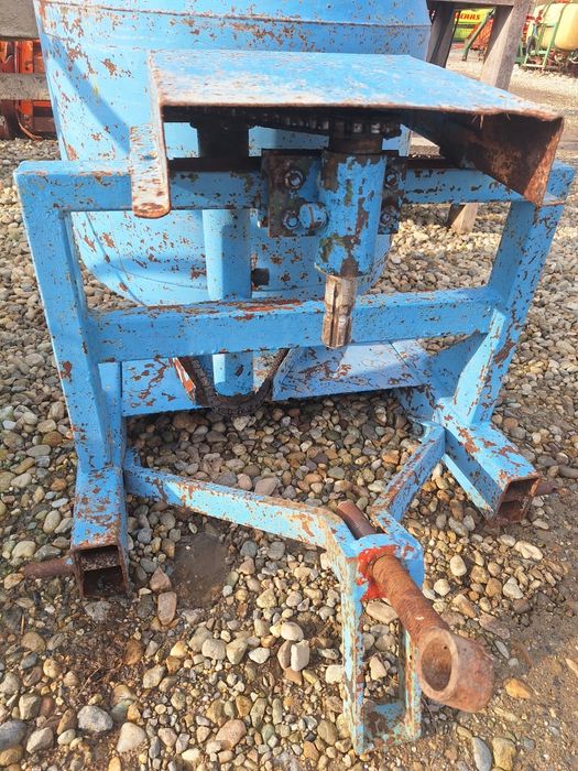Betoniera tractor pe cardan purtata