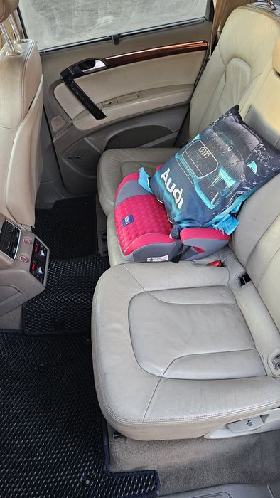 Audi Q7 7местная