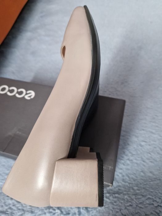 Noi! Pantofi cu toc Ecco, 39