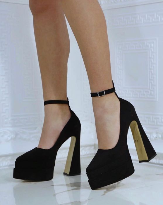 Токчета черни велур