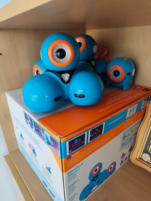 Роботи Dash & Dot