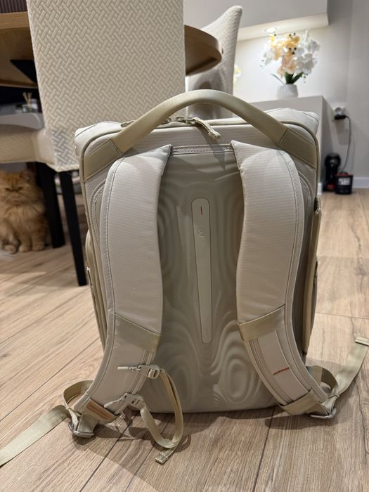 Фото раница PGYTECH ONE GO 2 20L Sand Khaki