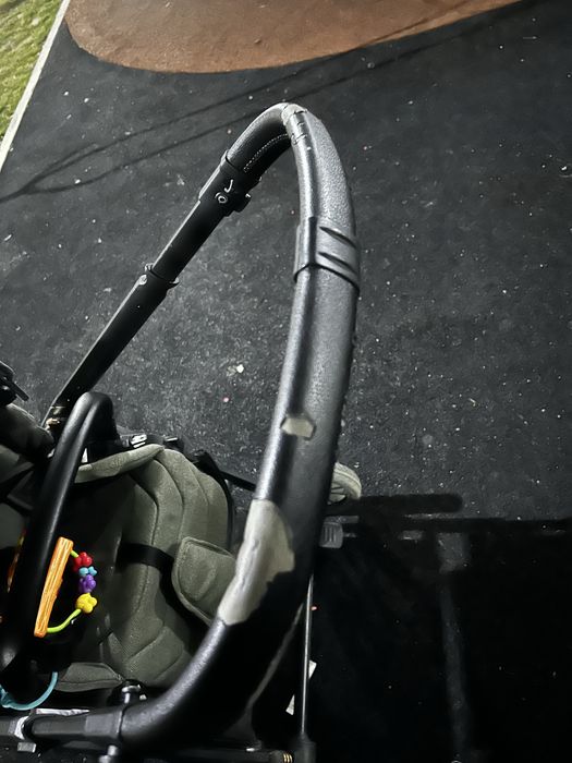 Коляска с люлькой