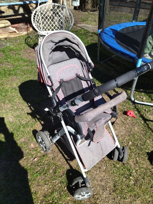 Продам прогулочную коляску