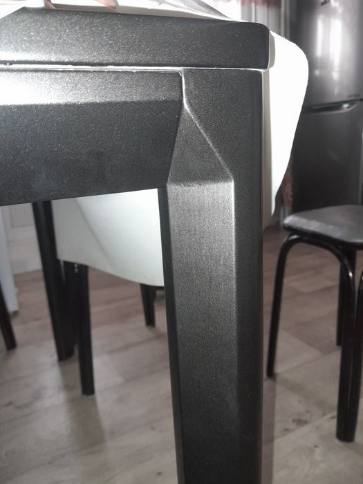 Продам кухонный стол