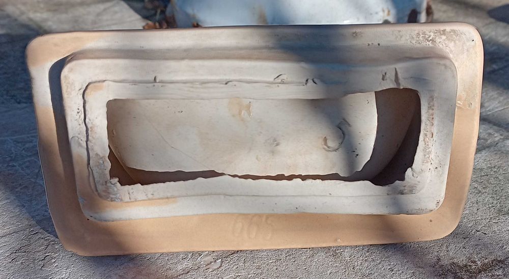 Стара фаянсова сапунерка