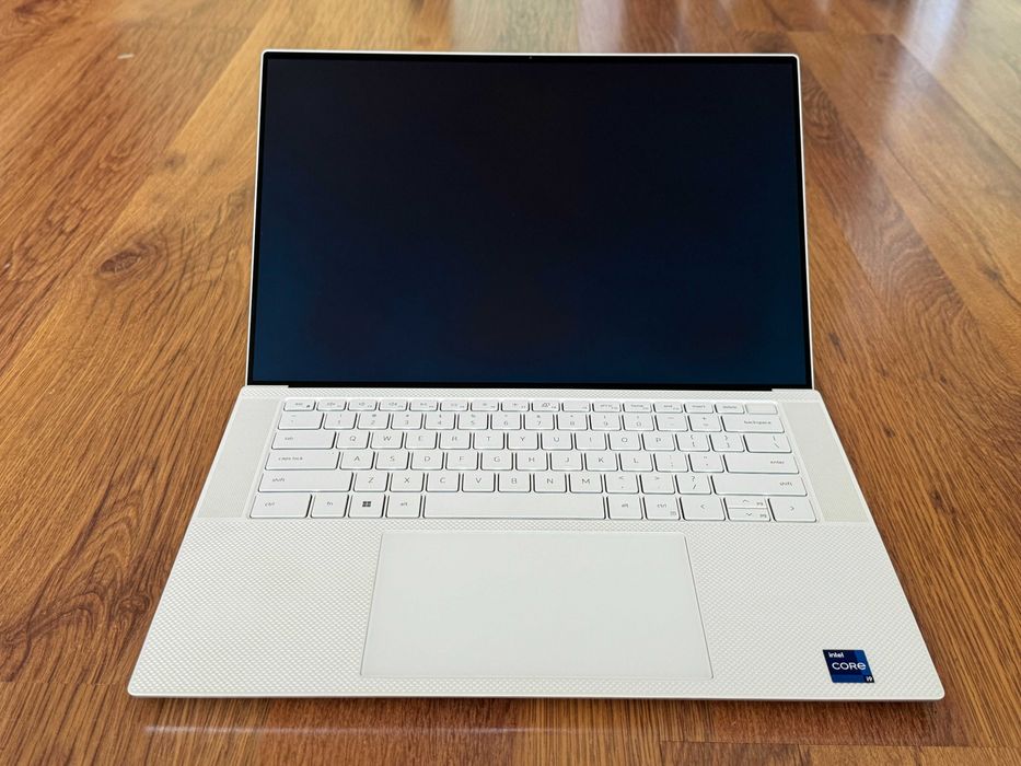 15.6' 3.5K OLED Touch i9-12900HК DELL XPS 9520 32GB DDR5/1TB NVMe/Nvidia RTX 3050 Ti/Win 11/Бат 8ч