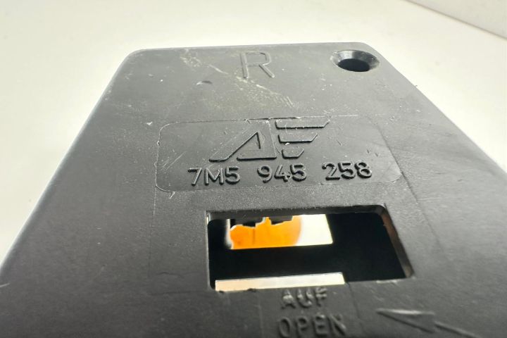 Soclu stop dreapta 7m5945258 Ford Galaxy prima generatie (facelift)