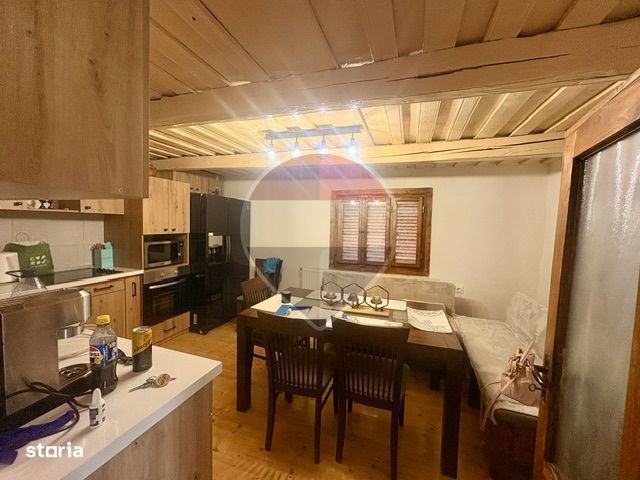 Casa traditionala de vanzare