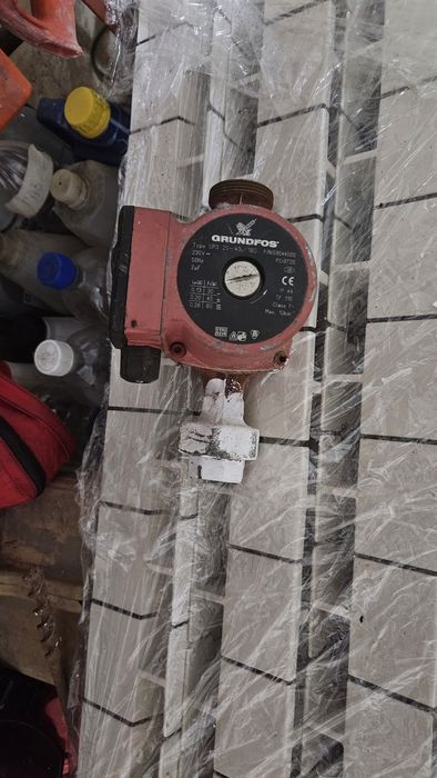 Продавам  помпа Grundfos