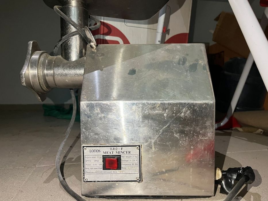 Продам мясорубку