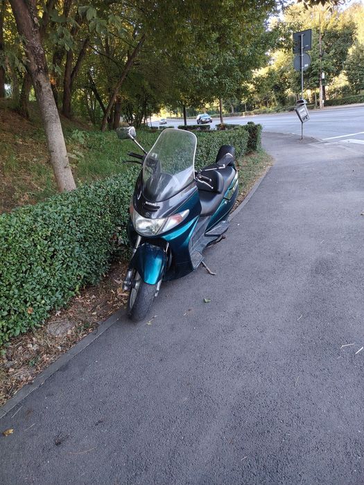 Suzuki burgman 250