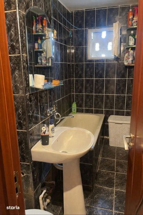 Apartament 2 camere, Craiovita - zona Materna
