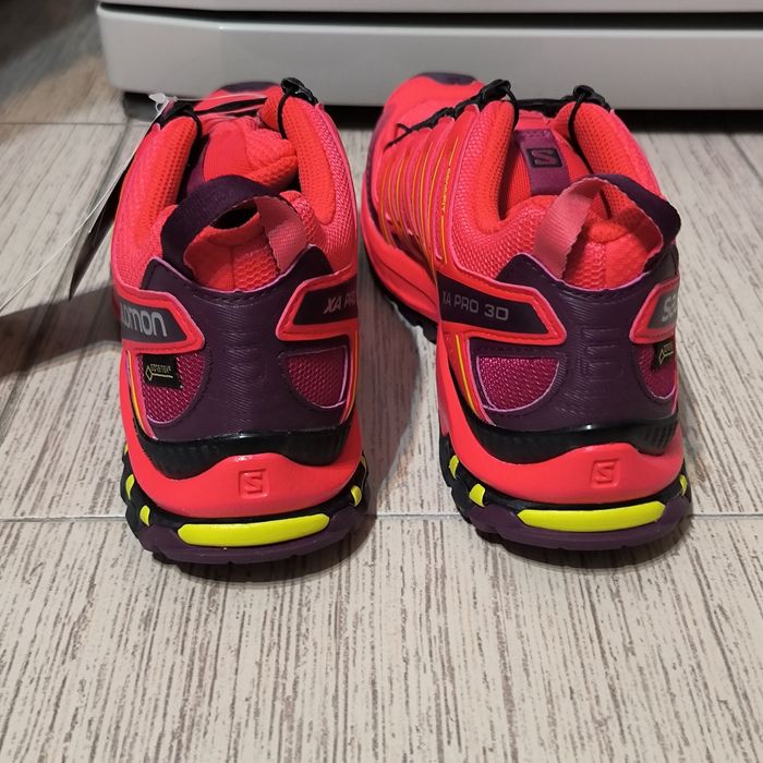 Bocanci munte, drumetie, trekking shoes Salomon, marime 39.5