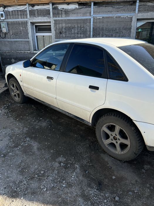 продам ауди а 4 1.8 т