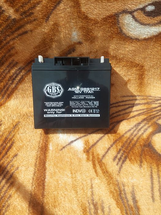 Vând baterie noua nefolosita