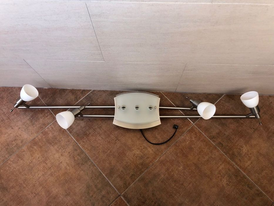 Полилей (цокъл G9)