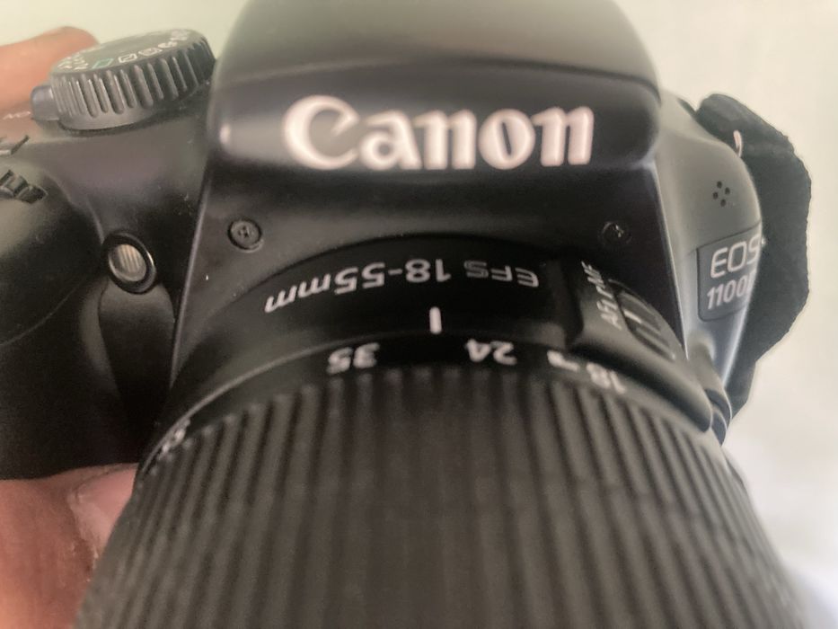 Продам фотоапорат Canon eos1100D