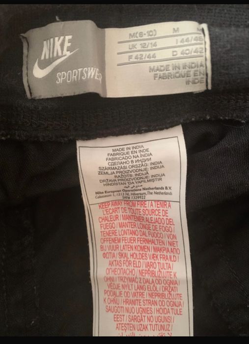 Pantaloni trei sfert Nike